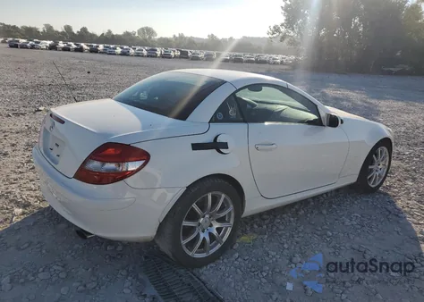2005 Mercedes-Benz Slk 350 z USA, uszkodzony, nr VIN WDBWK56F85F038902